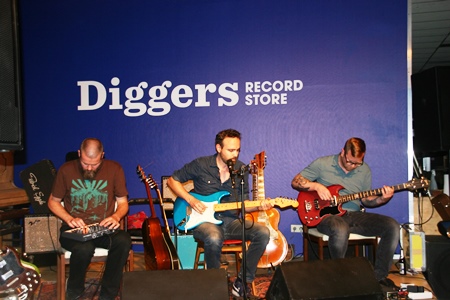 Men from the South spelen bij Diggers Record Store hun try-out