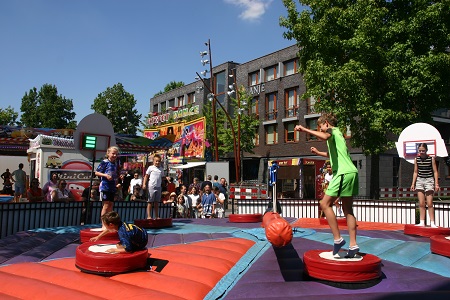 Zomerkermis Goirle, volle terrassen en hitte-alarm